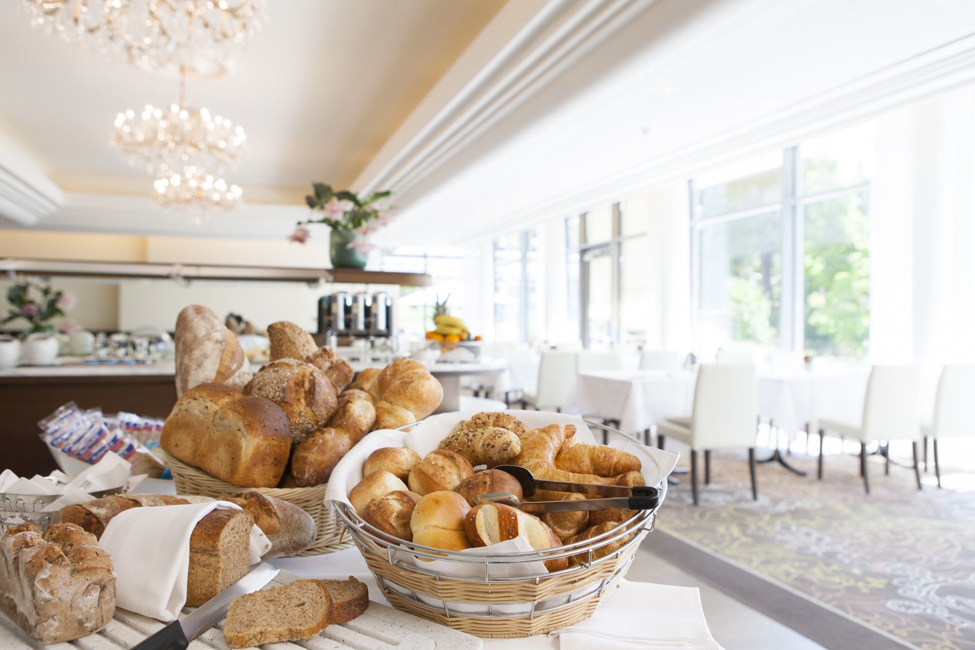 Brotauswahl am Frühstücksbuffet